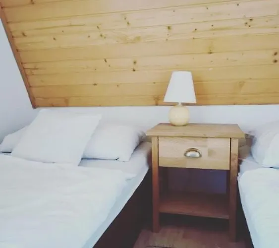 Baracka Lodge Omsenie